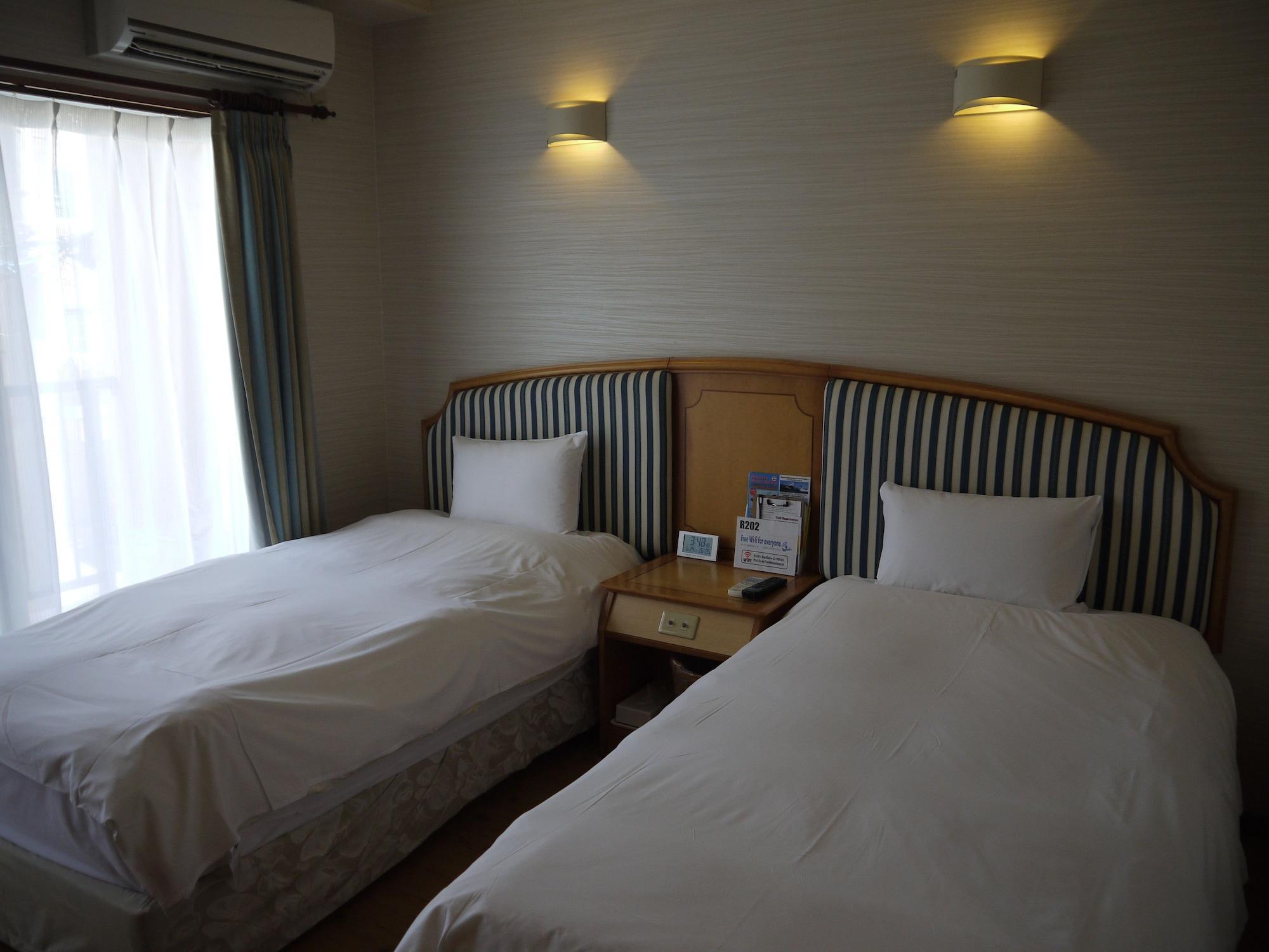 Seaside Hotel The Beach Chatan Eksteriør billede